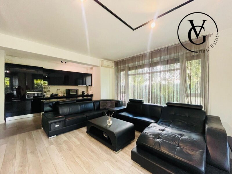 Apartament spatios | Curte privata | 2 Locuri de parcare 