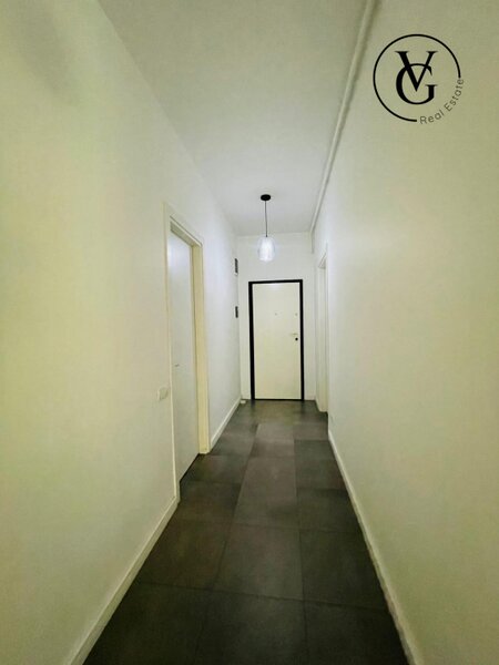 Apartament spatios | Curte privata | 2 Locuri de parcare 